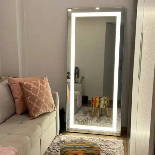 Espelho com luz de LED para quarto ou closet