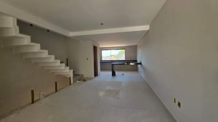 Casa geminada à venda, 3 quartos, 1 suíte, 2 vagas, Santa Amélia - Belo Horizonte/MG