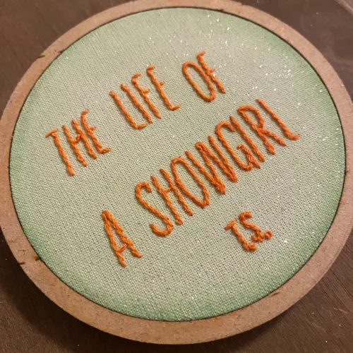Bordado The Life of a Showgirl Taylor Swift 10cm