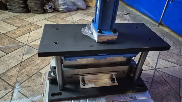 Automação de perfiladeiras.