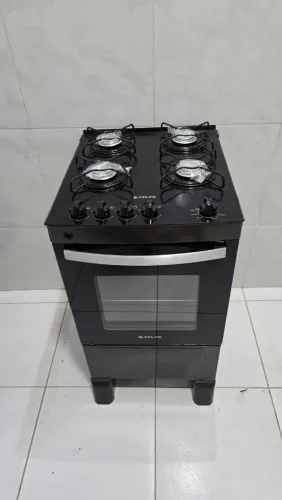 De vidro de 4 bocas pronto entregar , pagamento somente na entregar ok