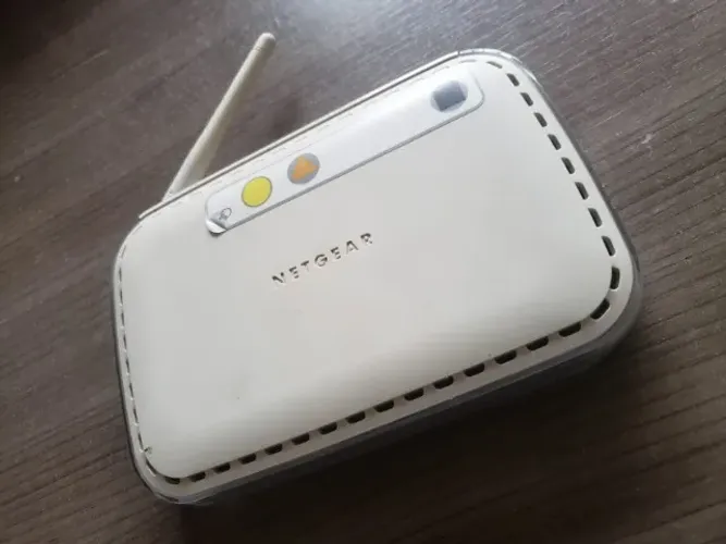 ROTEADOR NETGEAR 70,00