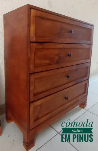 Cômoda rústica em Pinus