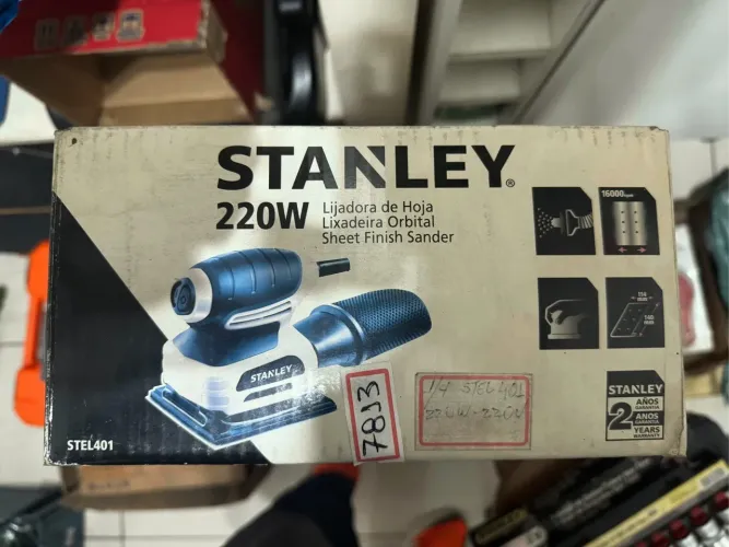Lixadeira Orbital Stanley 220W STEL401 - Nova na Caixa
