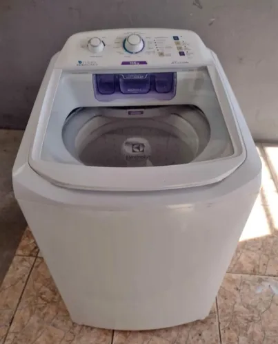 Máquina de lavar roupas Electrolux 10,5 kg 110v
