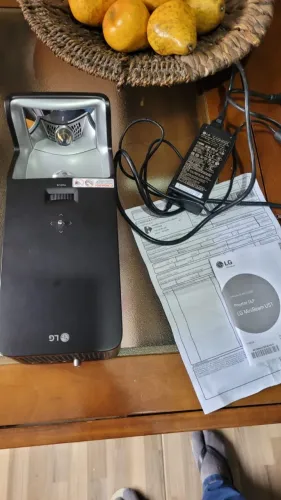 Projetor LG Minibeam Pf1000uw