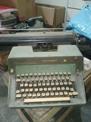 Maquina escrever Remington (LEIA O ANUNCIO)