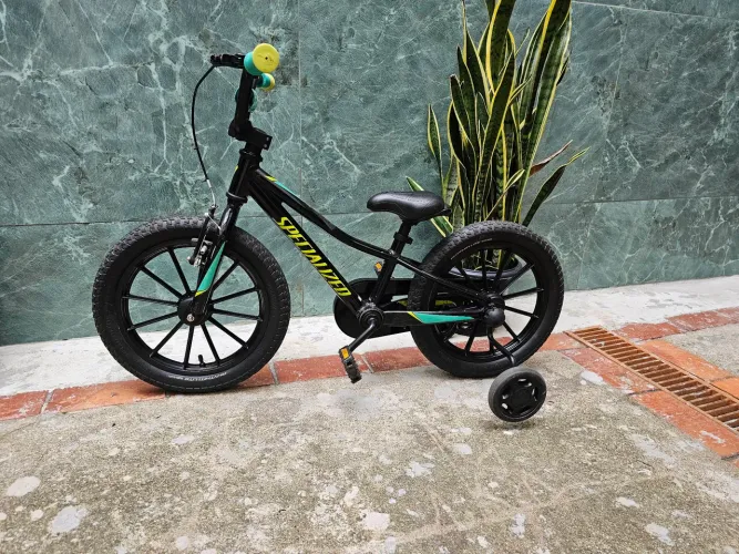 Bicicleta Infantil Specialized Hotrock 16