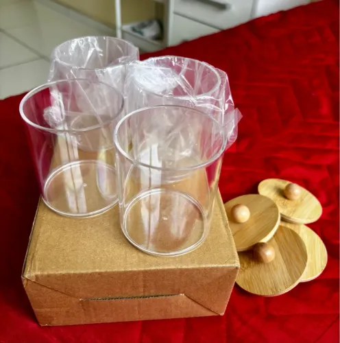 Conjunto de potes de acrílico com tampa de bambu