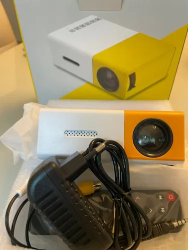 Mini LED Projector Novo na Caixa 