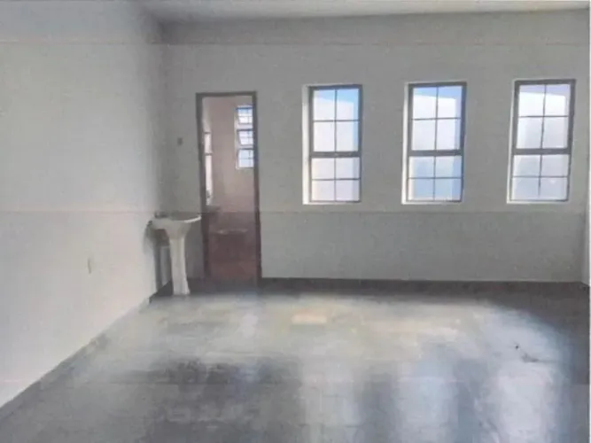 FORMIGA/MG  Sala comercial no Edifício Climede com área privativa de 286,21m² no Centro