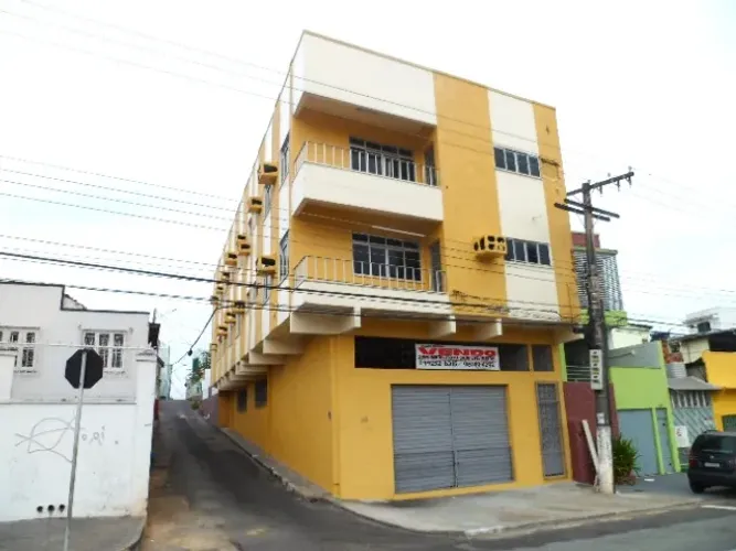 Centro>Prédio Comercial, 3 Andares, 700m2, 3 Salões Amplos, 6 Banheiros, Pronto para Venda