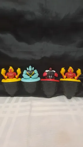Coleção Ben 10 - Miniaturas Giratórias