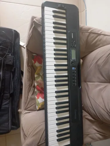 Vendo teclado casiotone ct-s300 usado por 1000 vem com:suporte para teclado e capa
