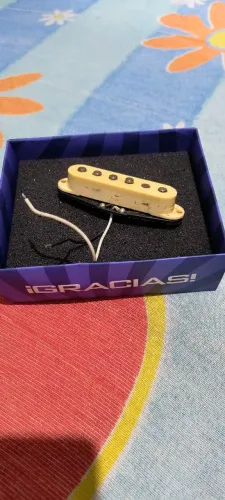 Captador single retirado de uma stratocaster 