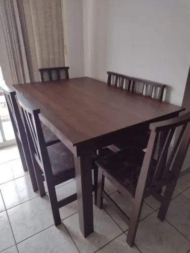 Mesa de Jantar com 6 Cadeiras novos