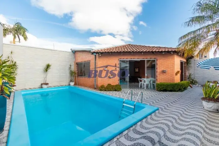 Casa para venda no Parolin - com piscina