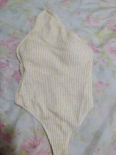 Body NOVO com detalhes em dourado