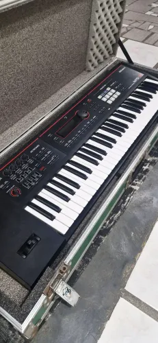 Teclado Roland + hard case