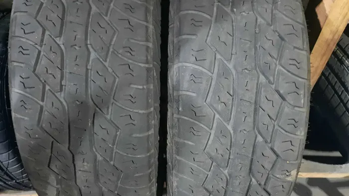Pneus semi novo 275/65r18 camionete 