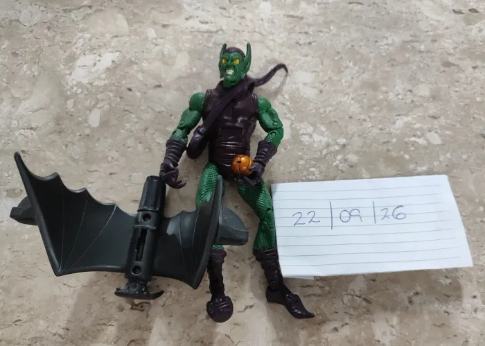 Marvel legends toybis Duende verde