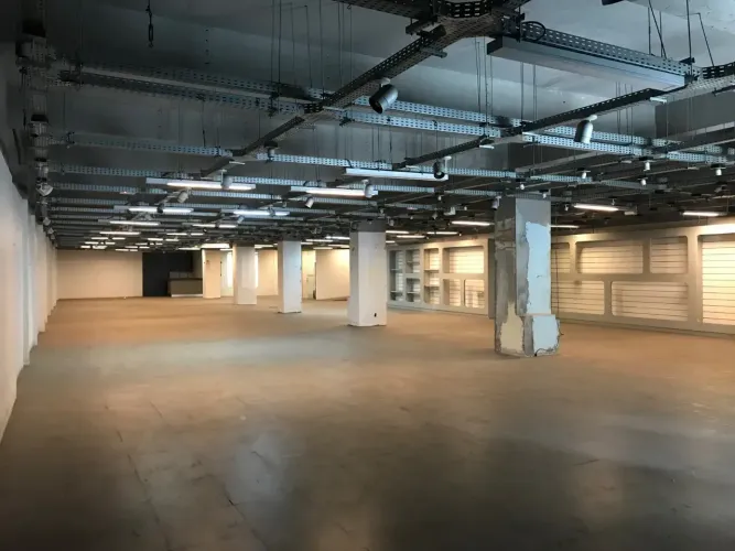SALÃO COMERCIAL PARA LOCAÇÃO NA LIBERDADE 2.000 m² LOCALIZAÇÃO ESTRATÉGICA