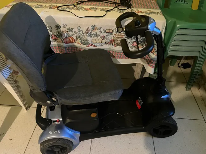Scooter carinho elétrico cadeira de rodas elétrica