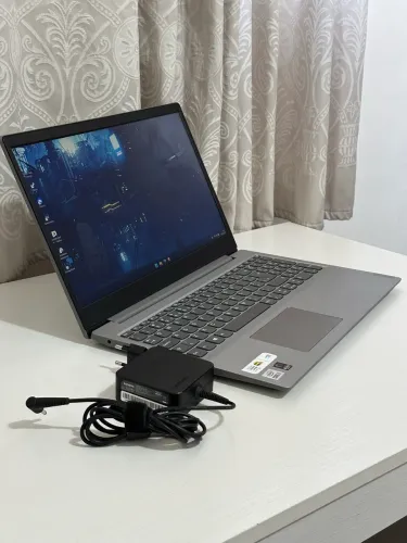 Notebook Lenovo i7 10ª + Intel Iris
