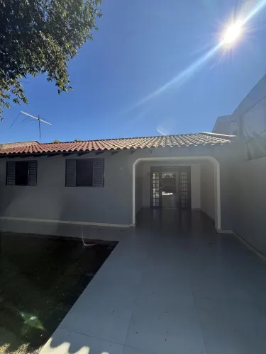Casa à venda em Maringá, Vila Nova, com 2 quartos, com 90 m²