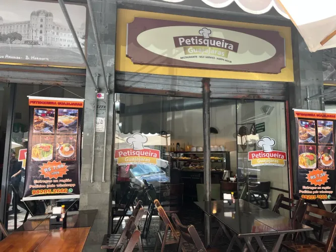 AJUDANTE DE COZINHA