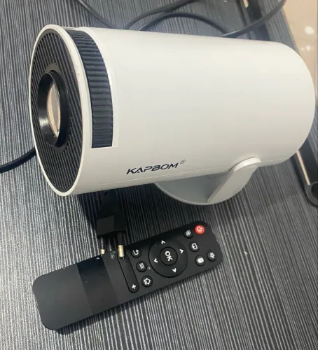 Projetor Kapbom Ultra HD (KA-HY300)