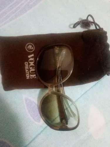 Óculos vogue FEMININO 130$$