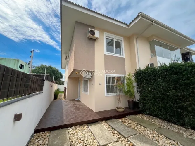 Casa aconchegante e completa no Rio Tavares | 3 Quartos | 3 Banheiros