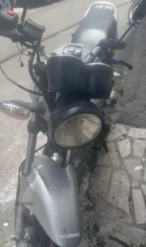 Moto suzuki yes 125 2008