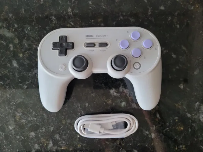 Controle 8Bitdo SN 30 Pro+ Usado