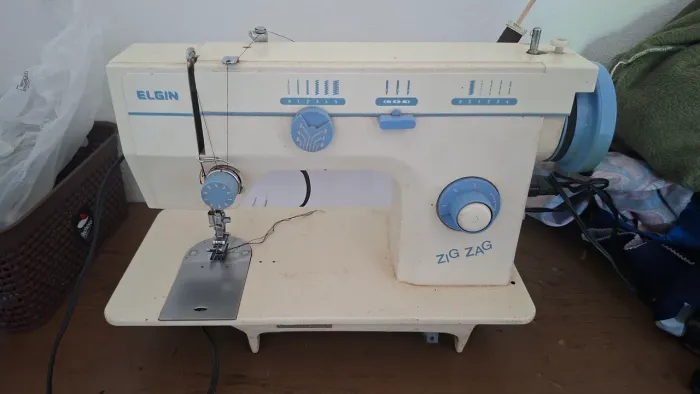 Maquina de costura 110