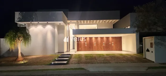 Imóvel para aluguel com 212 metros quadrados com 3 quartos em Laranjeiras - Uberlândia - M