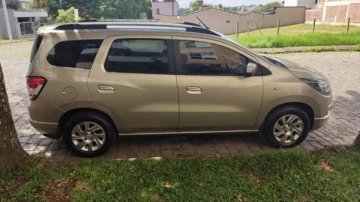 Chevrolet Spin LTZ 1.8 8V Econo.flex 5P Mec. 2013