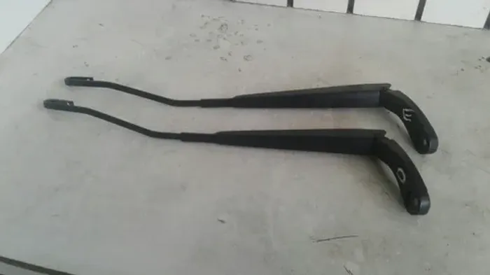 Par Do Limpador Parabrisa Duster 2.0 16v 4x4 2012 0671 Esquerdo