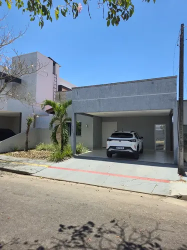 Casa Condominio Novo Mundo - Zona Oeste