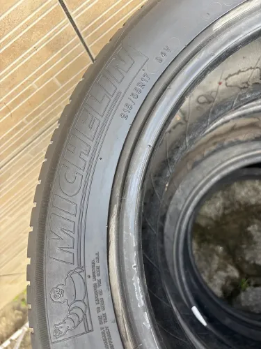 Pneu Michelan 215/55/17