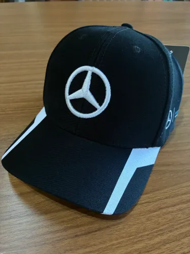 Boné Mercedes Bordado