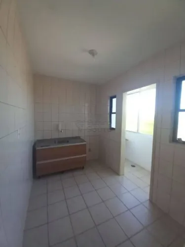 Apartamento na Rua Três de Maio - Centro