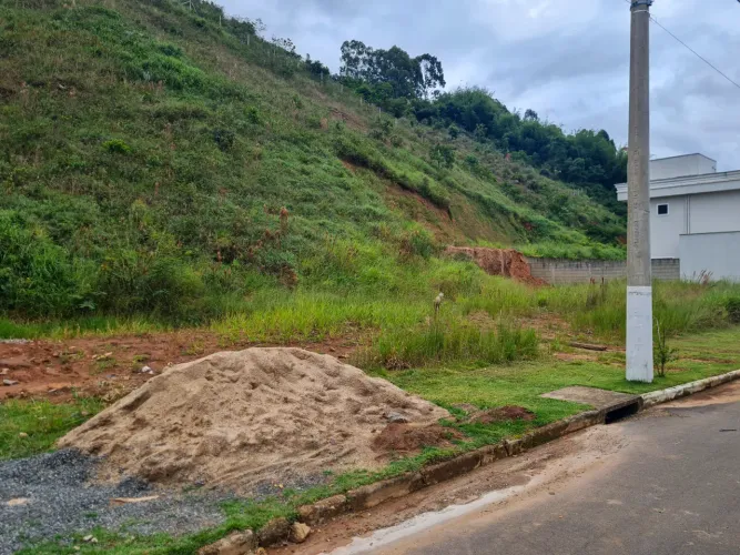Terreno com 600 m² em condomínio fechado para venda