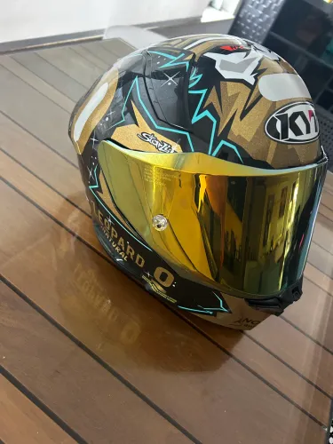 Vendo Capacete KYT Edição limitada