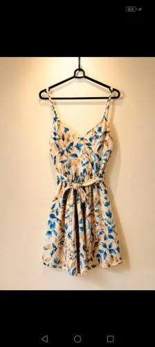 Roupas de loja