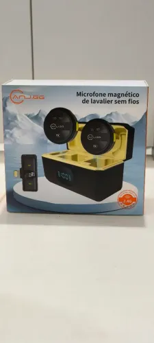 Microfone de Lapela Sem Fio 2.4G Magnético com Estojo - Novo