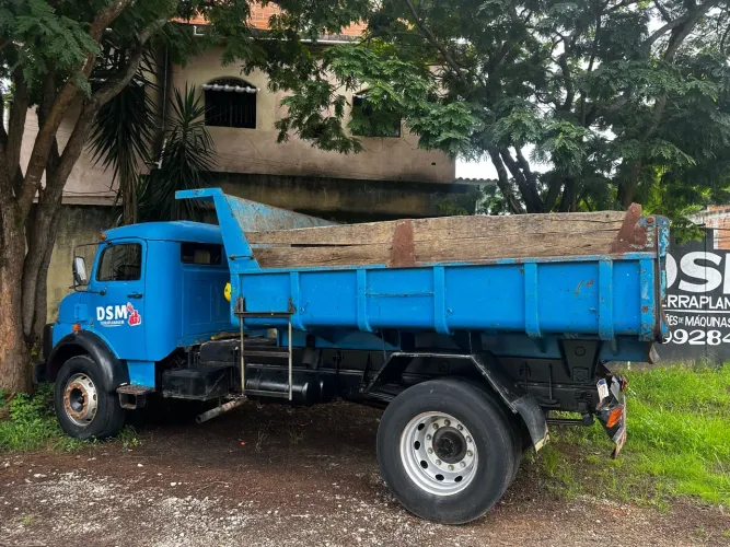 Vendo caminhão basculante