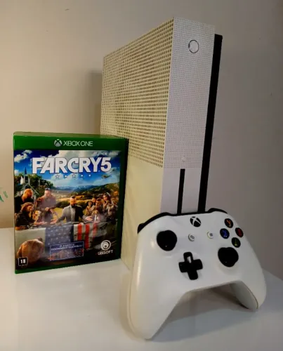Xbox one + 5 jogos e controle
