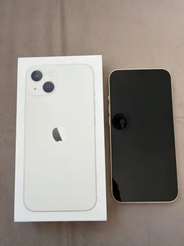 iPhone 13 256 G em estado de novo